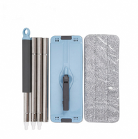 Ensemble de serpillière plate mains libres avec manche télescopique en acier inoxydable, tampon en microfibre et seau à essorage pour le nettoyage des sols en bois dur, carrelage et marbre