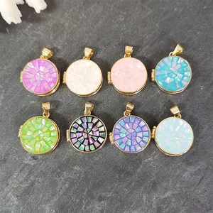 2024 Hot Selling Mother of Pearl Handmade Pendants 18K Gold Plated Necklace Fashion Round Abalone Shell Photo Box Frame Charms