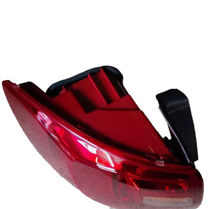Luz de Giro Trasera para Volkswagen Jetta 5C6945095 096 Halógena Lado Izquierdo y Derecho, Repuesto Nuevo - Product Image 3