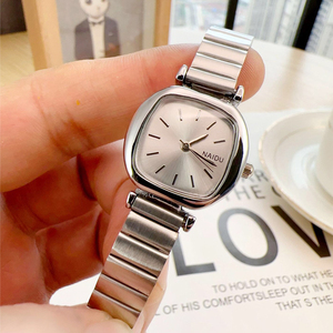 Relojes <span class=keywords><strong>de</strong></span> Oferta para Dama Cuadrados con Correa <span class=keywords><strong>de</strong></span> Acero Inoxidable para Mujer y Chica, Relojes <span class=keywords><strong>de</strong></span> Pulsera Minimalistas <span class=keywords><strong>de</strong></span> Cuarzo en <span class=keywords><strong>Plata</strong></span> y Oro - Product Image 4
