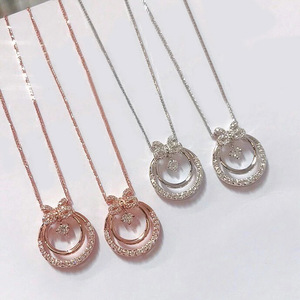 Collana con Ciondolo a Fiocco per Donne, Accessorio Elegante per Uso Quotidiano - Product Image 2