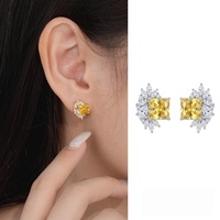 Luxuriöse Blumen-Ohrstecker aus 925 Sterling Silber mit Quadratischem Gelben Zirkonia, Anpassbarer Schmuck für Damen