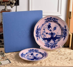 Juego de Platos de Porcelana de Lujo Estilo Europeo con Diseño Floral Retro de 2 Piezas para Decoración y Cena, Ecológico - Product Image 1