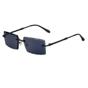 Gafas de sol sin montura hechas a medida para hombre, lentes negras de PC con protección UV400, estilo Instagram, venta al por mayor transfronteriza - Product Image 1