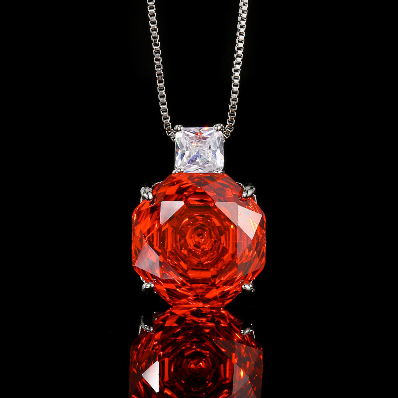 Pendentif orange avec chaîne vénitienne