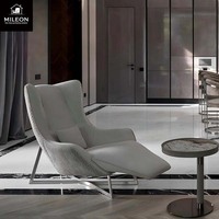 Chaises et canapés de salon au design unique en acier, modernes, élégants et luxueux, en cuir ou en tissu, inclinables