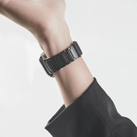 Bracelet de montre en titane de qualité supérieure OEM, bracelet de montre en métal pour Apple Watch Series 9 8 7 6 5 4 SE Ultra 49 mm 45 mm 41 mm, durable
