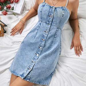 Abito in Denim Estivo Economico e Alla Moda con Bottoni e Spalline Sottili per Donna - Product Image 4