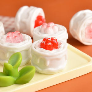 Mini Pastel <span class=keywords><strong>de</strong></span> Fresa, Juguete <span class=keywords><strong>de</strong></span> Comida en Miniatura, Postre <span class=keywords><strong>de</strong></span> Resina, Accesorios para Manualidades, Adornos Creativos para Escritorio - Product Image 6