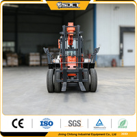 Chariot élévateur tout-terrain diesel 3,5T-8T avec grue, charge nominale 20m, flèche télescopique, 4x4, équipement de levage monté sur fourche