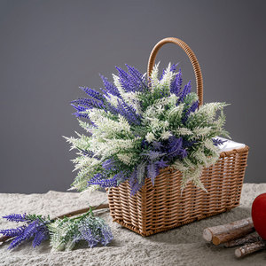 Flores Artificiales de Lavanda CallaFloral, Rama Individual, Color Morado, Plástico, Alta Simulación, Decorativas, para Uso en Interiores y Exteriores - Product Image 1