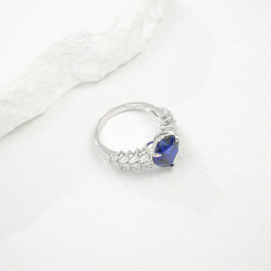 Bague de mariage en argent sterling S925 avec pierre précieuse saphir en forme de cœur romantique pour femmes - Product Image 2