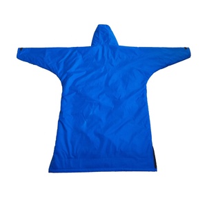 Xách Tay Khô Đầy Đủ Tùy Chỉnh Thương Hiệu Áo Khoác Ngoài Trời Thay Đổi Poncho Khăn Lướt Không Thấm Nước Áo Choàng Áo Với Dây Đeo - Product Image 2