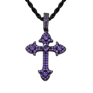 Collier hip hop en laiton plaqué or noir avec pendentif croix en zircon violet