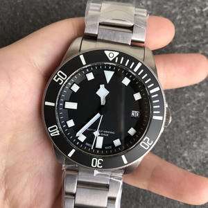 Montre de plongée mécanique à bracelet en acier inoxydable, cadran à aiguilles en cristal saphir, résistance à l'eau 10 bars, aiguilles lumineuses, mouvement ETA - Product Image 1