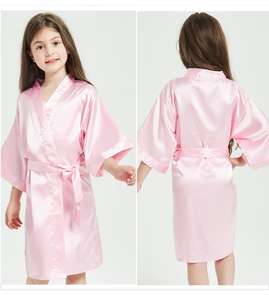 Albornoz de satén para bebé de alta calidad personalizado, vestido de noche de seda blanca para niños, pijamas 2022, venta al por mayor, bata de satén para niños - Product Image 5