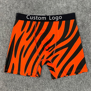Boxer Unisex da Uomo e Donna con Logo Personalizzato sull'Elastico e Stampa Animalier All-Over - Product Image 5