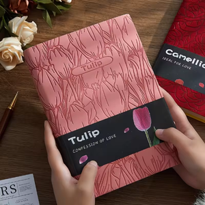 Geschenktaugliches A5 Notizbuch mit Blumenmuster, Ledereinband im französischen Stil, liniert, genähter Einband. - Product Image 2