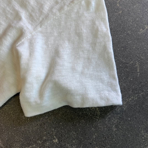Camiseta Squirorkop Personalizada de Algodón Blanco para Hombre, Ligera, Lavada, 230gsm, Corte Cuadrado, Hombros Caídos, Estilo Urbano - Product Image 3