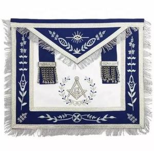 Tablier brodé Machine disney, bleu, idéal pour Master eu - Product Image 4