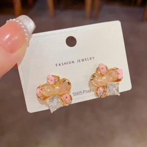Pendientes Resoul Bañados en Oro de 18k con Pedrería Floral, Joyería para Mujer, Románticos, de Lujo, Bisutería al por Mayor - Product Image 1