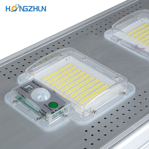 Coque en aluminium étanche IP66 de haute qualité 30W 60W 90W 200W 300W 400W capteur de mouvement extérieur LED solaire tout en un lampadaire - Product Image 3