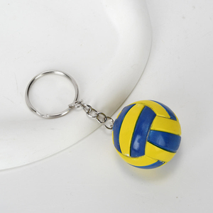 Llaveros de fútbol y voleibol de plástico Q Y: Souvenirs ligeros, de moda y creativos para bolsos y regalos. - Product Image 4
