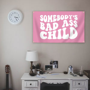 ธง Somebodys Bad Ass Child ขนาด 3x5 ฟุต พร้อมห่วงทองเหลืองสีสดใส ผลิตจากโพลีเอสเตอร์ 100D สำหรับตกแต่งภายนอก - Product Image 2