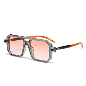 Wholesale Customized Retro Classic Double Bridge <b>Square</b> Unisex <b>Sunglasses</b> with UV400 Polarized Lenses Fashion Accessory - Product Image 2