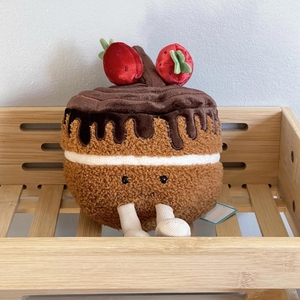 Precio de fábrica: Peluche de pastel de chocolate Glacy, adorable juguete de peluche de postre, mascota personalizada de panadería, peluche suave al por mayor. - Product Image 3
