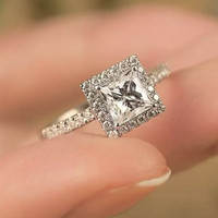 Mode 1ct D VS2 Radiant Cut Lab Créé Diamant Bague De Fiançailles De Mariage pour Femmes 14K 18K Bijoux En Or Massif