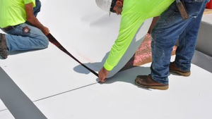 Reflectief oppervlak enkellaags 1,5 mm geplastificeerd polyvinylchloride (PVC-P) glasvezelversterkingsmembraan met goede service - Product Image 4