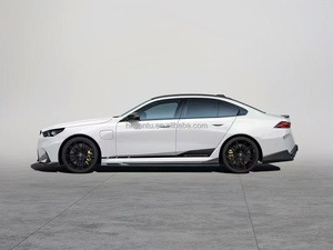 ชุดแต่งคาร์บอนไฟเบอร์แห้ง สำหรับ BMW G90 M5 MP ประกอบด้วยลิ้นกันชนหน้าคาร์บอนไฟเบอร์, ดิฟฟิวเซอร์, สปอยเลอร์, สเกิร์ตข้าง, และกระจกมองหลัง - Product Image 3
