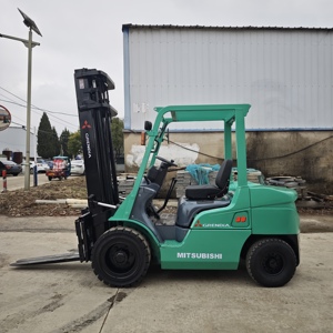 รถยกมิตซูบิชิ FD30 มือสอง ขนาด 3 ตัน เครื่องยนต์ดีเซล เสาไฮดรอลิกสองท่อน ยางตัน - Product Image 4