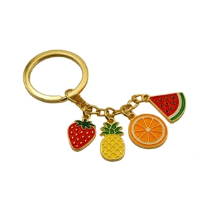 Nouvelle mode personnalisée, porte-clés mousqueton en métal émaillé imprimé, motifs fruits (pastèque, orange, fraise, pomme) avec pendentif - Product Image 4