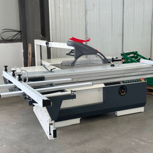 Scie à panneaux coulissante pour la coupe du bois entièrement automatique, industrielle et robuste, de qualité européenne Scie à bois à coupe à 45 degrés - Product Image 1