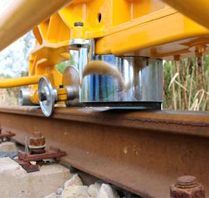 Machine à rectifier les profilés <span class=keywords><strong>de</strong></span> rails GR-FX, équipement <span class=keywords><strong>de</strong></span> maintenance ferroviaire à combustion interne, moteur M165 - Product Image 3