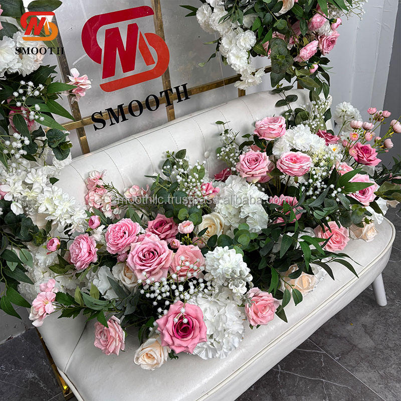 รองเท้าวิ่งลายดอกไม้