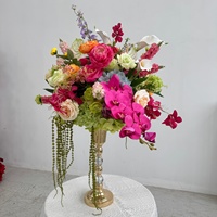 Vente en gros de fleurs artificielles en soie élégantes, centre de table floral, boule de fleurs pour les arrangements et décorations de mariage