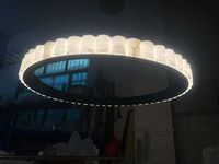 Lustre moderne de luxe en albâtre avec cadre en laiton, luminaire suspendu LED pour villa, hall d'hôtel, salon