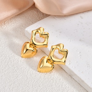 <span class=keywords><strong>Accesorios</strong></span> de moda Pendientes de flores chapados en oro de 18K de lujo Pendientes geométricos de acero inoxidable para <span class=keywords><strong>mujer</strong></span> - Product Image 6