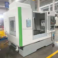Machine de fraisage et de perçage CNC robuste 850 à 3/4 axes haute précision pour pièces en acier inoxydable avec système GSK/Siemens