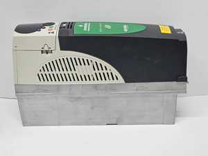 Nouveau variateur de fréquence Emerson Control Techniques Unidrive SP SP1405 380-480V 3-4 kW AC Servo/IO-Link à entrée analogique - Product Image 5