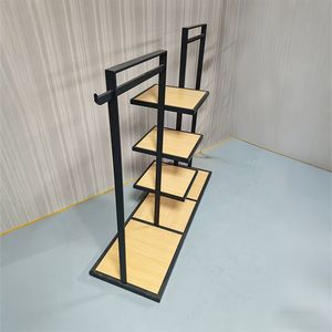 ชั้นวางเสื้อผ้าโลหะสีดำสไตล์มินิมอล 3 ชั้น พร้อมแท่นวาง<span class=keywords><strong>รองเท้า</strong></span> อุปกรณ์ตกแต่งร้านค้าครบชุดสำหรับบูติกและห้างสรรพสินค้า - Product Image 5