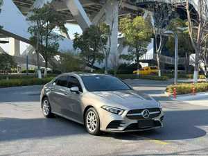 รถยนต์เมอร์เซเดส-เบนซ์ A200 รุ่นปี 2019-2022 คุณภาพสูง รถมือสองสุดหรู เกียร์อัตโนมัติ พวงมาลัยซ้าย มาตรฐานไอเสียยูโร 6 เหมาะสำหรับการเดินทางในเมือง - Product Image 3