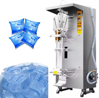 Ligne de production complète automatique de remplissage et d'emballage de sachets d'eau pure liquide 2000 bph