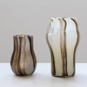 Vaso in Vetro Soffiato a Mano con Venature di <span class=keywords><strong>Legno</strong></span> Marrone e Forma Ondulata Classica, Vaso Decorativo <span class=keywords><strong>per</strong></span> Fiori, <span class=keywords><strong>per</strong></span> Casa e Centrotavola Matrimonio - Product Image 1