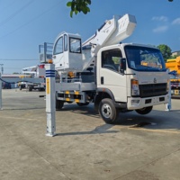 Camion nacelle télescopique Sinotruk 6 roues RHD léger 38 m avec stabilisateurs à verrouillage