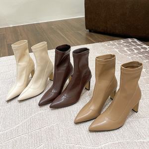 Bottines basses confortables à talon épais pour femmes, fabriquées sur mesure en usine - Product Image 2