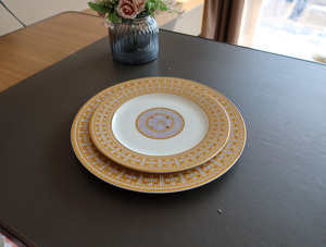 Wholesale Bone China <b>Plate</b> Set Round Gold Design Porcelain <b>Ceramic</b> Charger <b>Plate</b> - Product Image 6